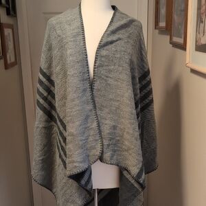 BB Dakota Charcoal and Light Gray Women's Poncho